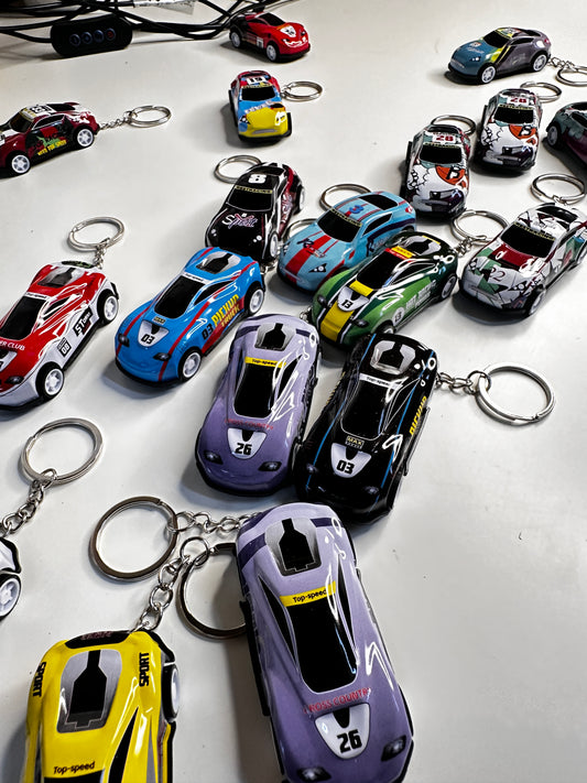 Car keychain - 1 pc (Random)